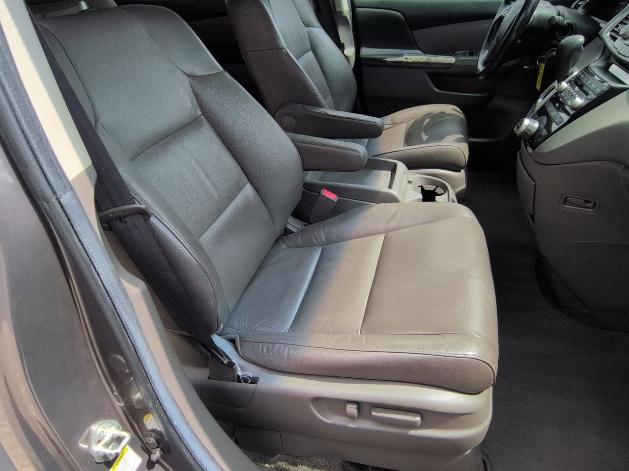 Thumbnail: 2012 Honda Odyssey - 23