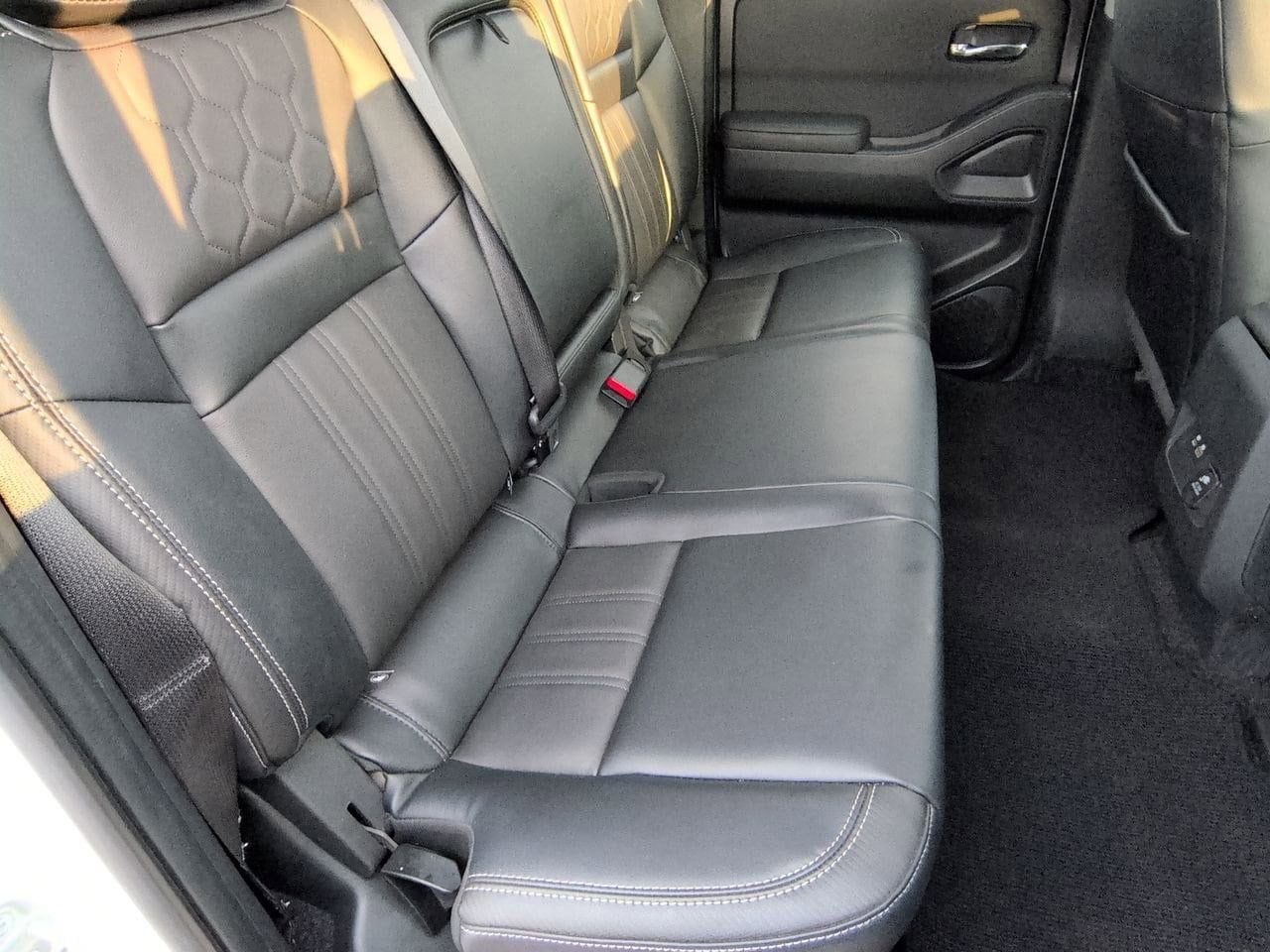 Thumbnail: 2022 Nissan Frontier - 21