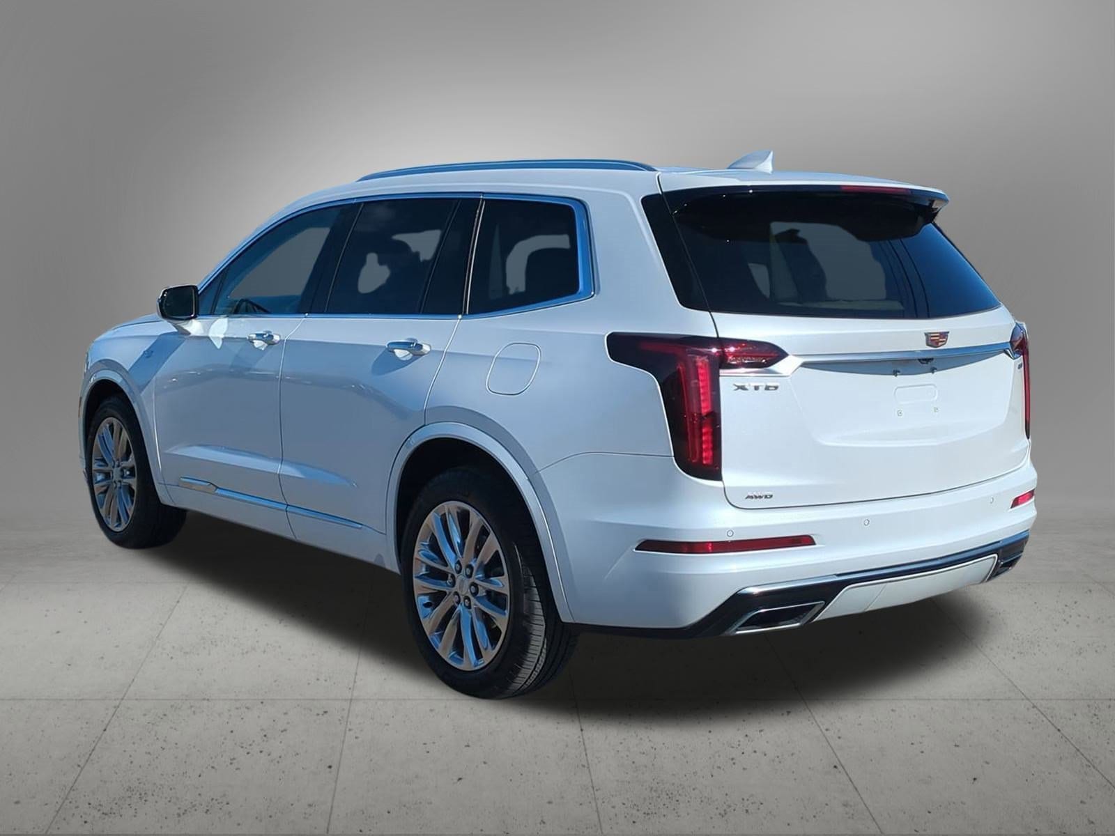 Thumbnail: 2024 Cadillac XT6 - 4