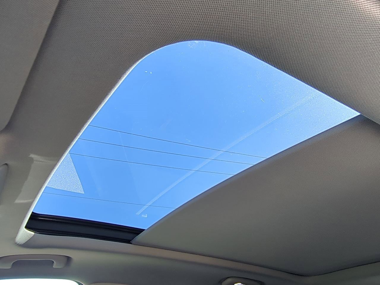 Thumbnail: 2023 Cadillac XT4 - 18