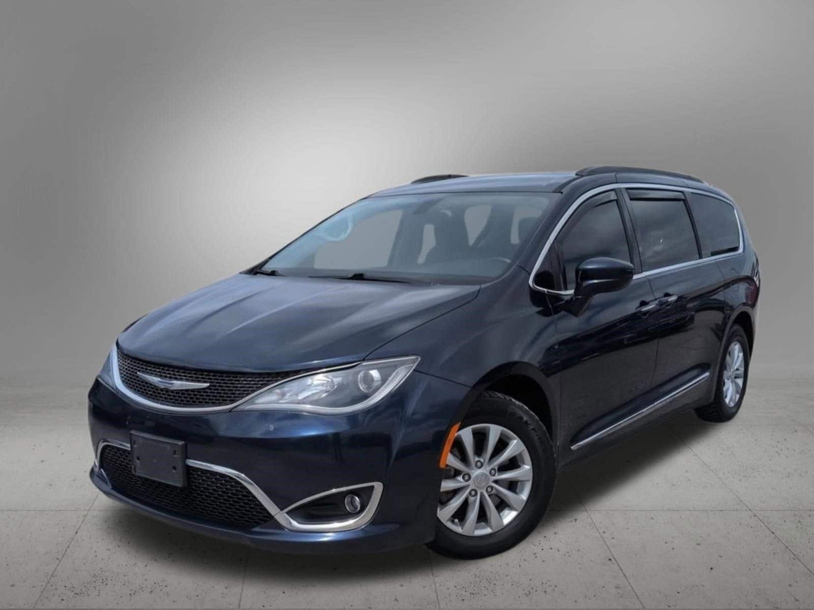 2017 Chrysler Pacifica Touring L -
                  Troy, MI
