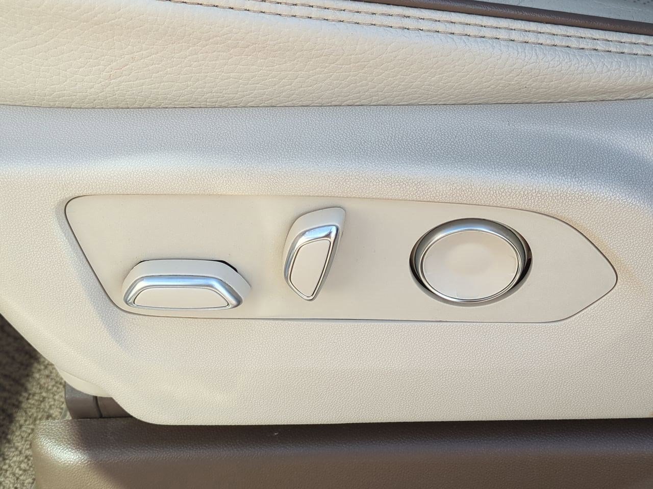 Thumbnail: 2021 GMC Yukon XL - 16