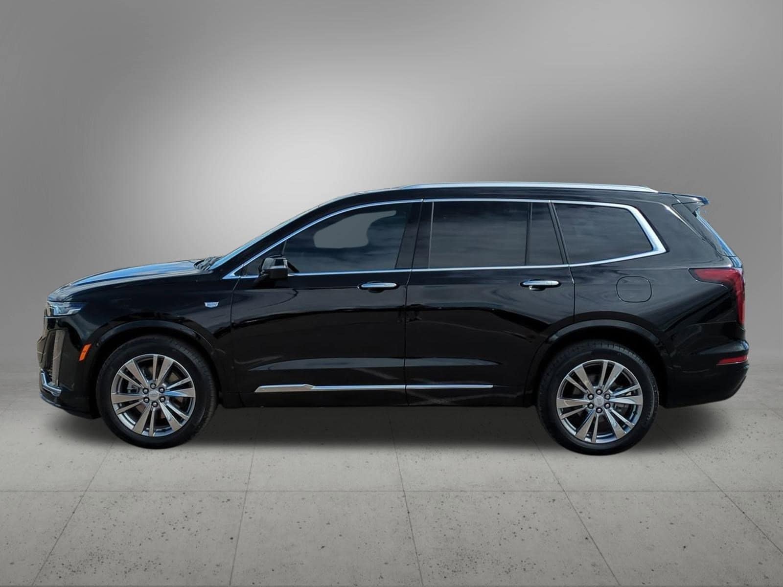 Thumbnail: 2024 Cadillac XT6 - 3
