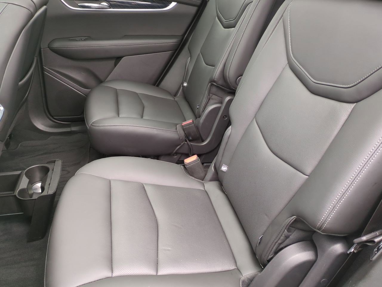 Thumbnail: 2022 Cadillac XT6 - 20