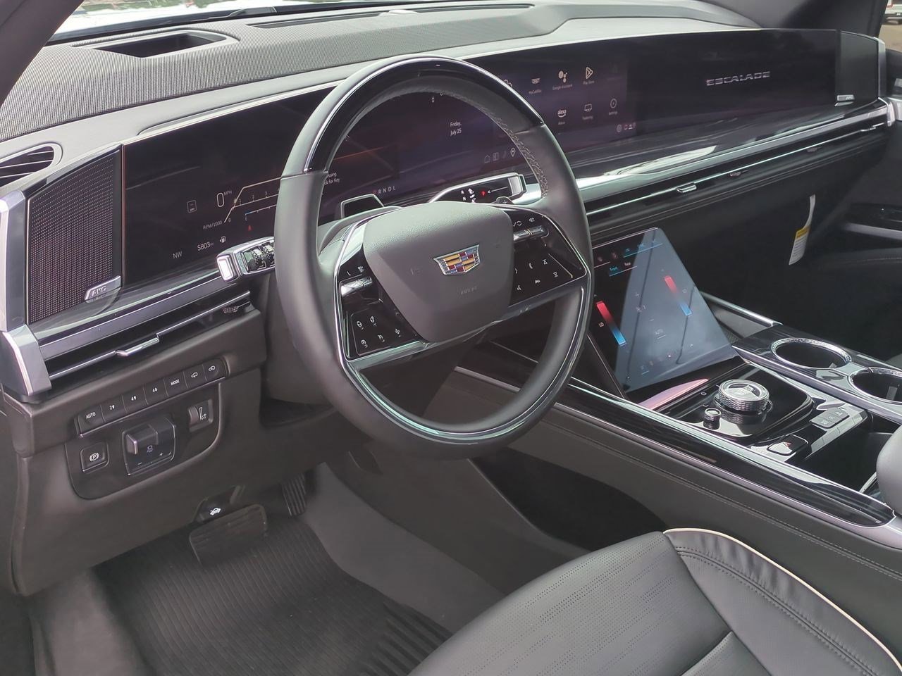 2025 Cadillac Escalade Sport photo 2