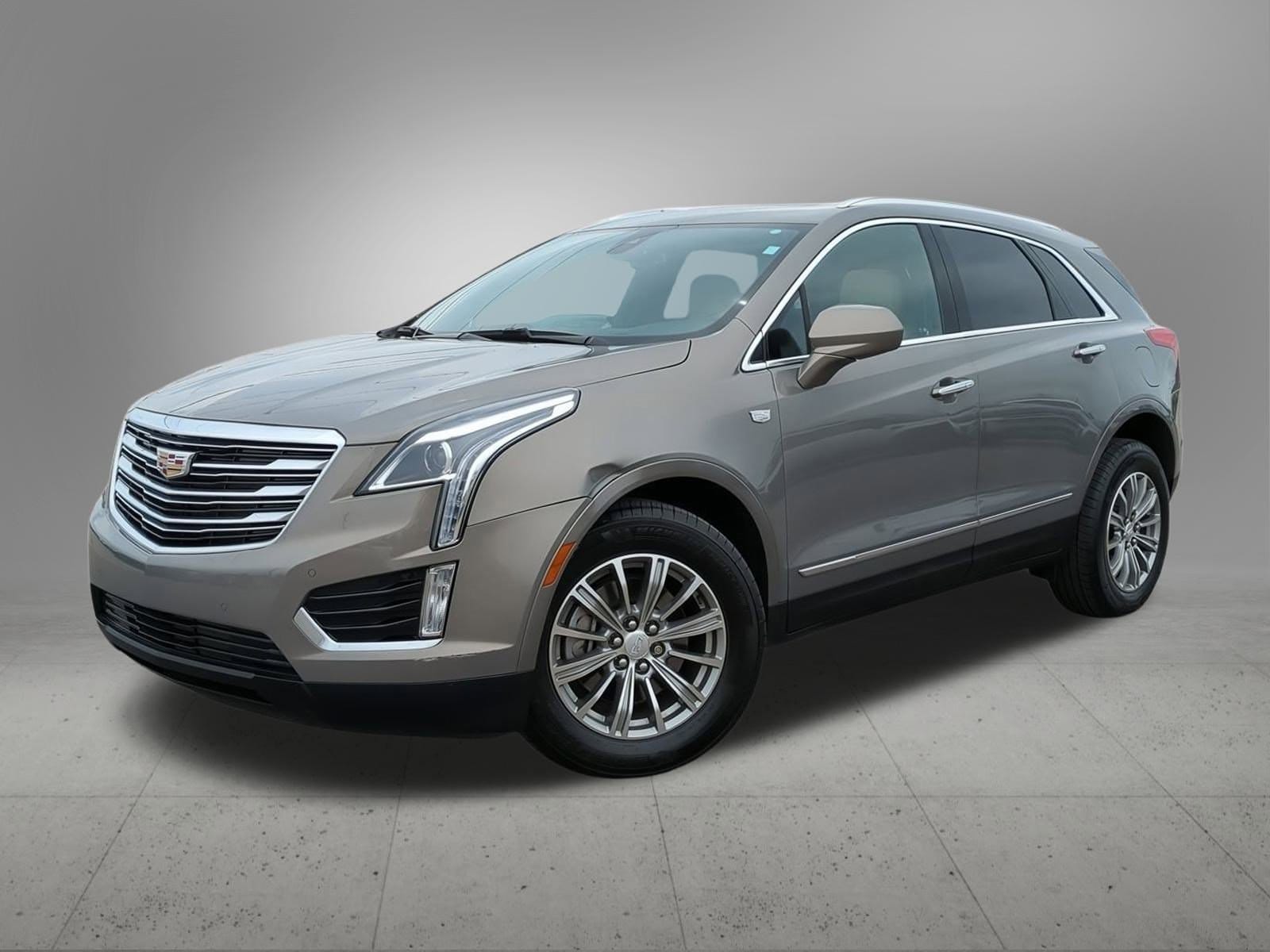 Thumbnail: 2022 Cadillac XT5 - 1