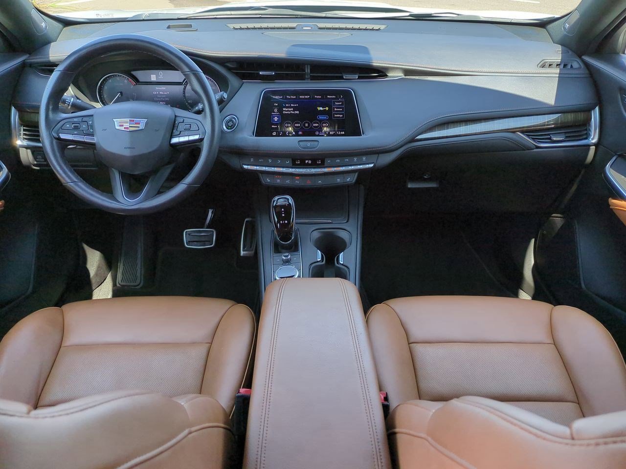 Thumbnail: 2022 Cadillac XT4 - 14