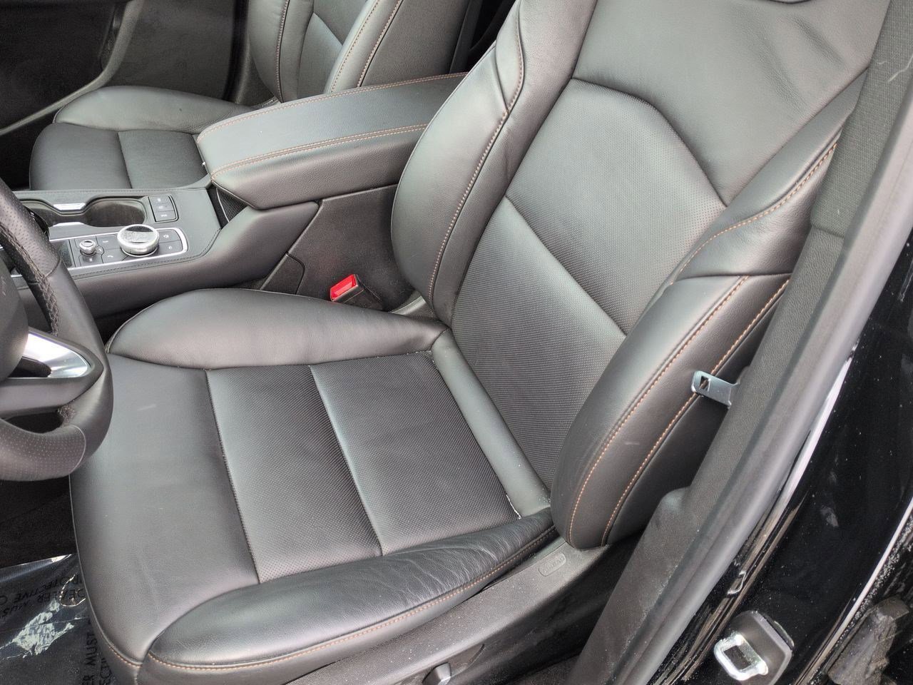 Thumbnail: 2023 Cadillac XT4 - 16