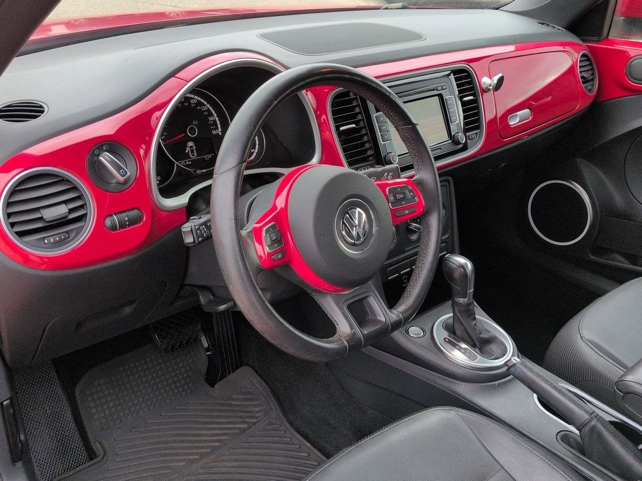 Thumbnail: 2015 Volkswagen Beetle - 2