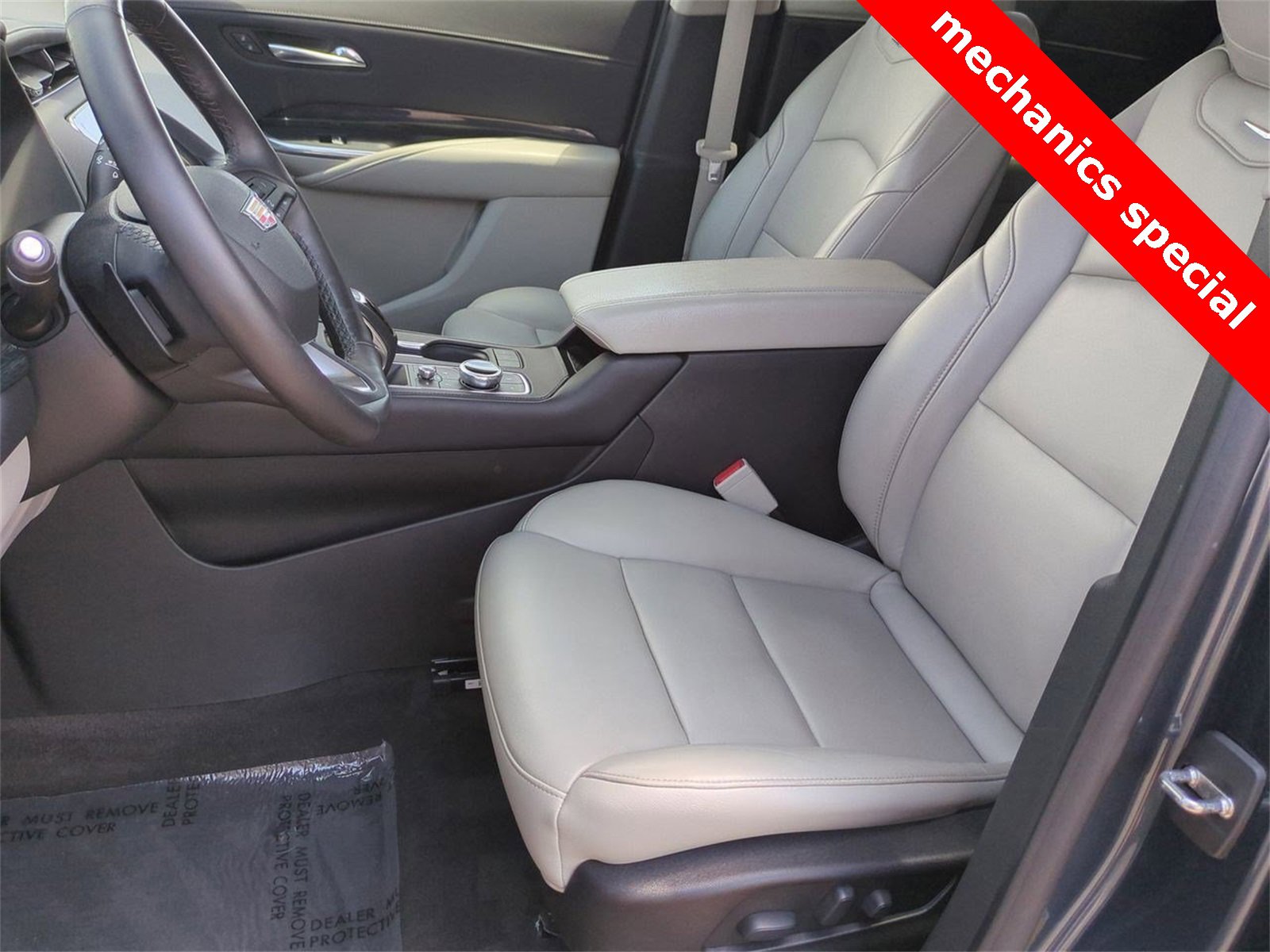 Thumbnail: 2019 Cadillac XT4 - 14
