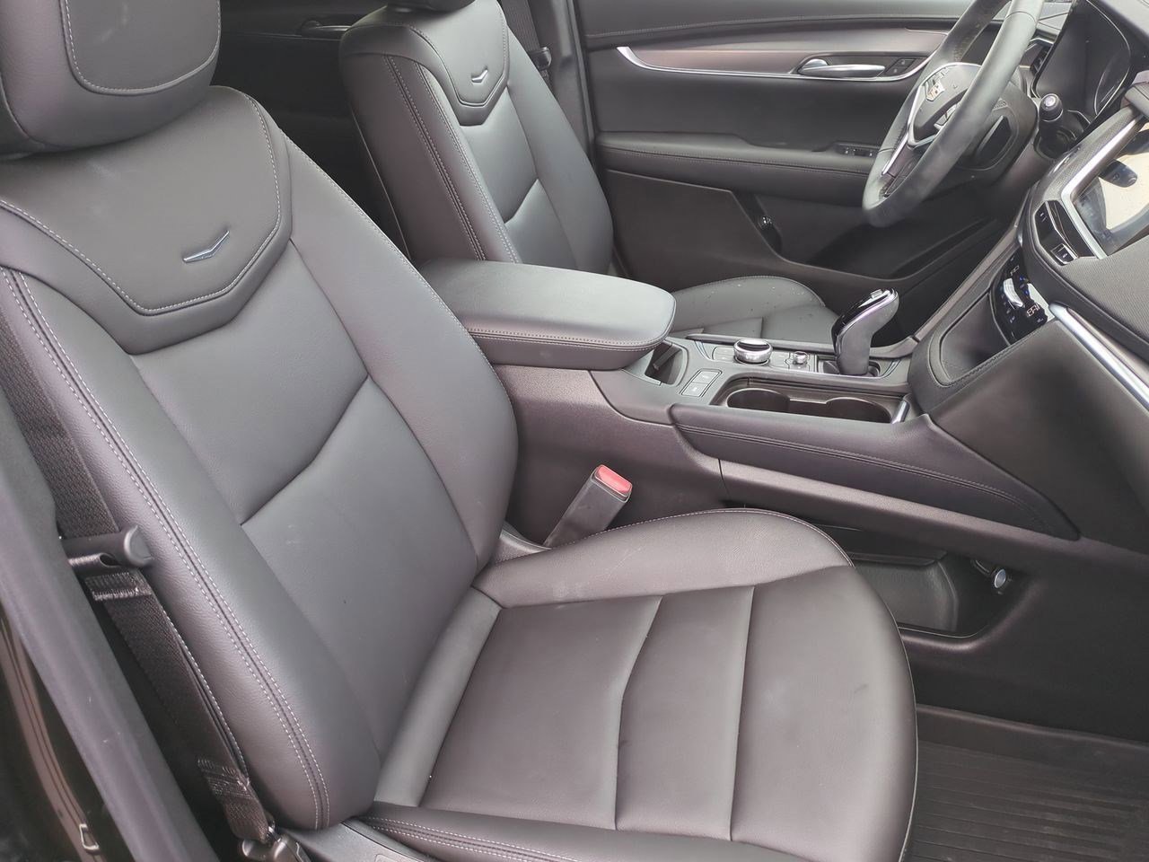 Thumbnail: 2024 Cadillac XT5 - 20
