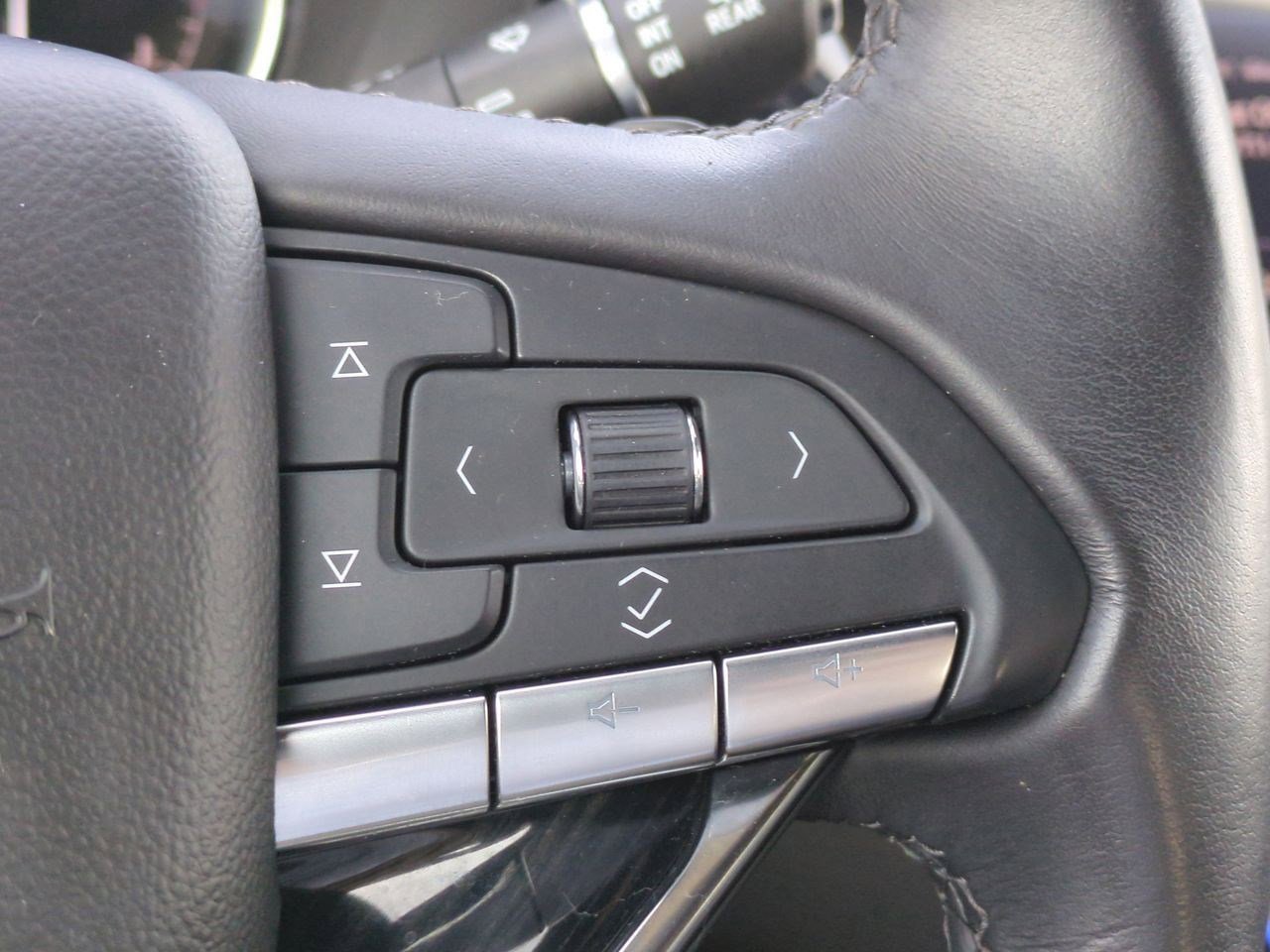 Thumbnail: 2024 Cadillac XT6 - 25