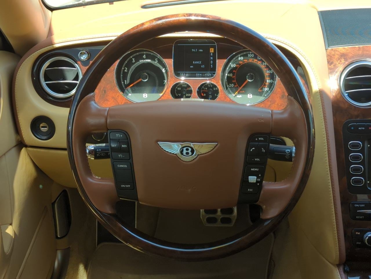 Thumbnail: 2006 Bentley Continental - 22