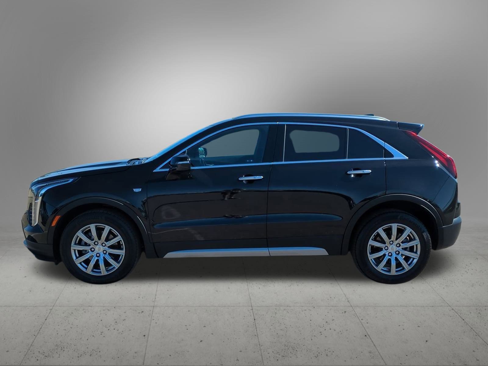 2023 Cadillac XT4 Premium Luxury photo 2