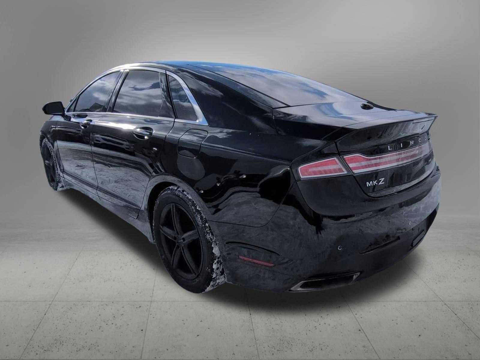 Thumbnail: 2016 Lincoln MKZ - 4