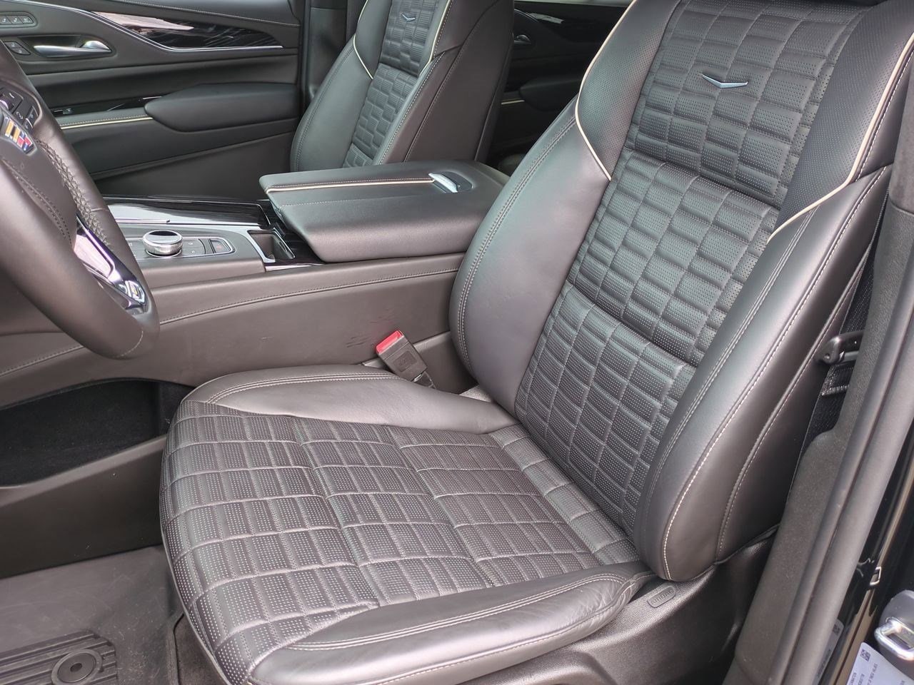 Thumbnail: 2023 Cadillac Escalade - 16