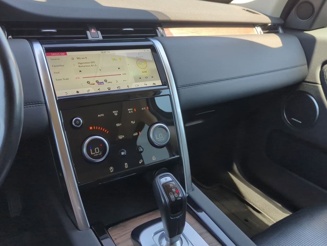 Thumbnail: 2020 Land Rover Discovery Sport - 27