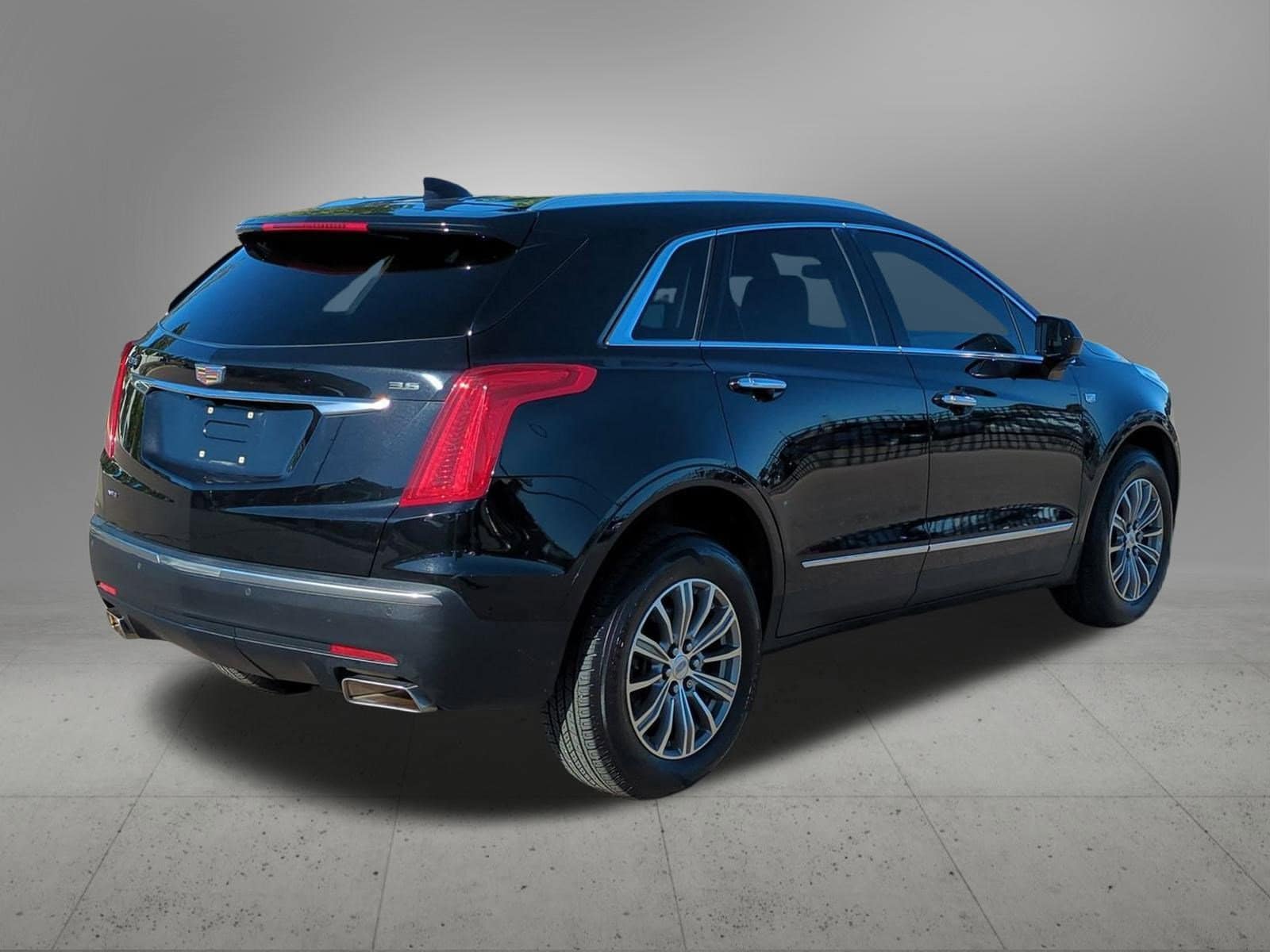 Thumbnail: 2018 Cadillac XT5 - 6