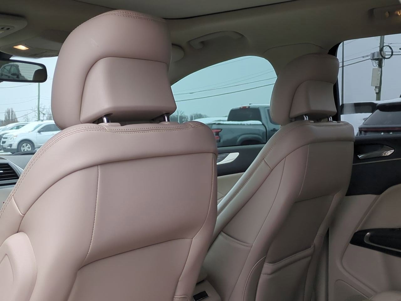 Thumbnail: 2017 Lincoln MKC - 18