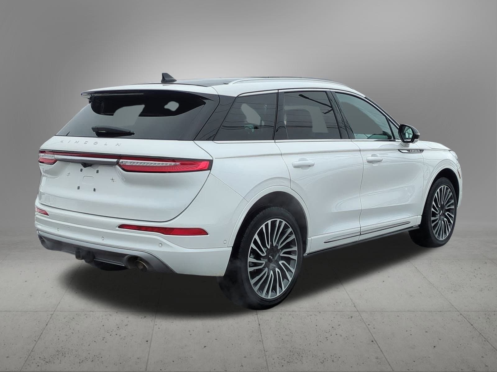 Thumbnail: 2022 Lincoln Corsair - 6