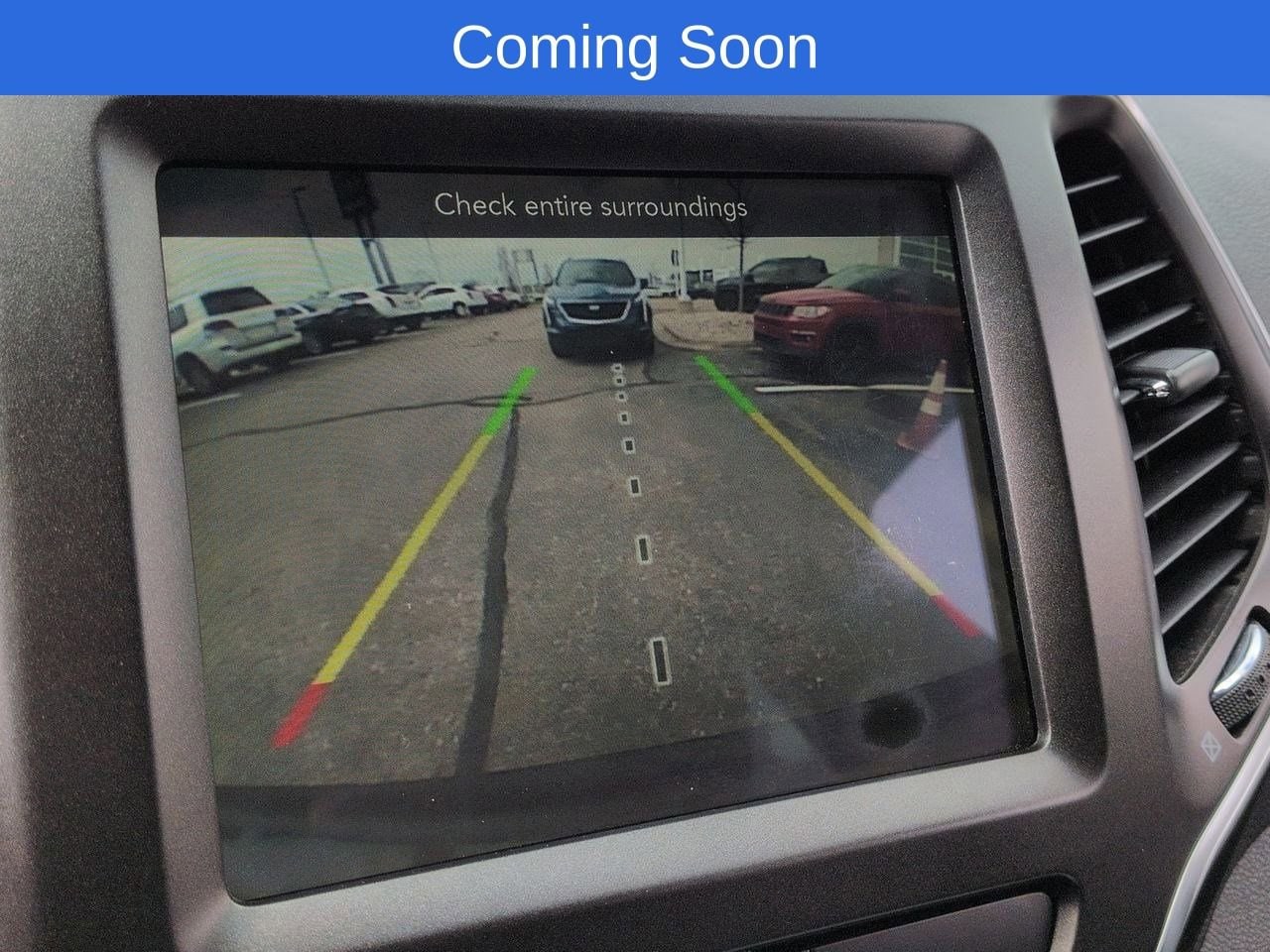 Thumbnail: 2019 Jeep Cherokee - 28