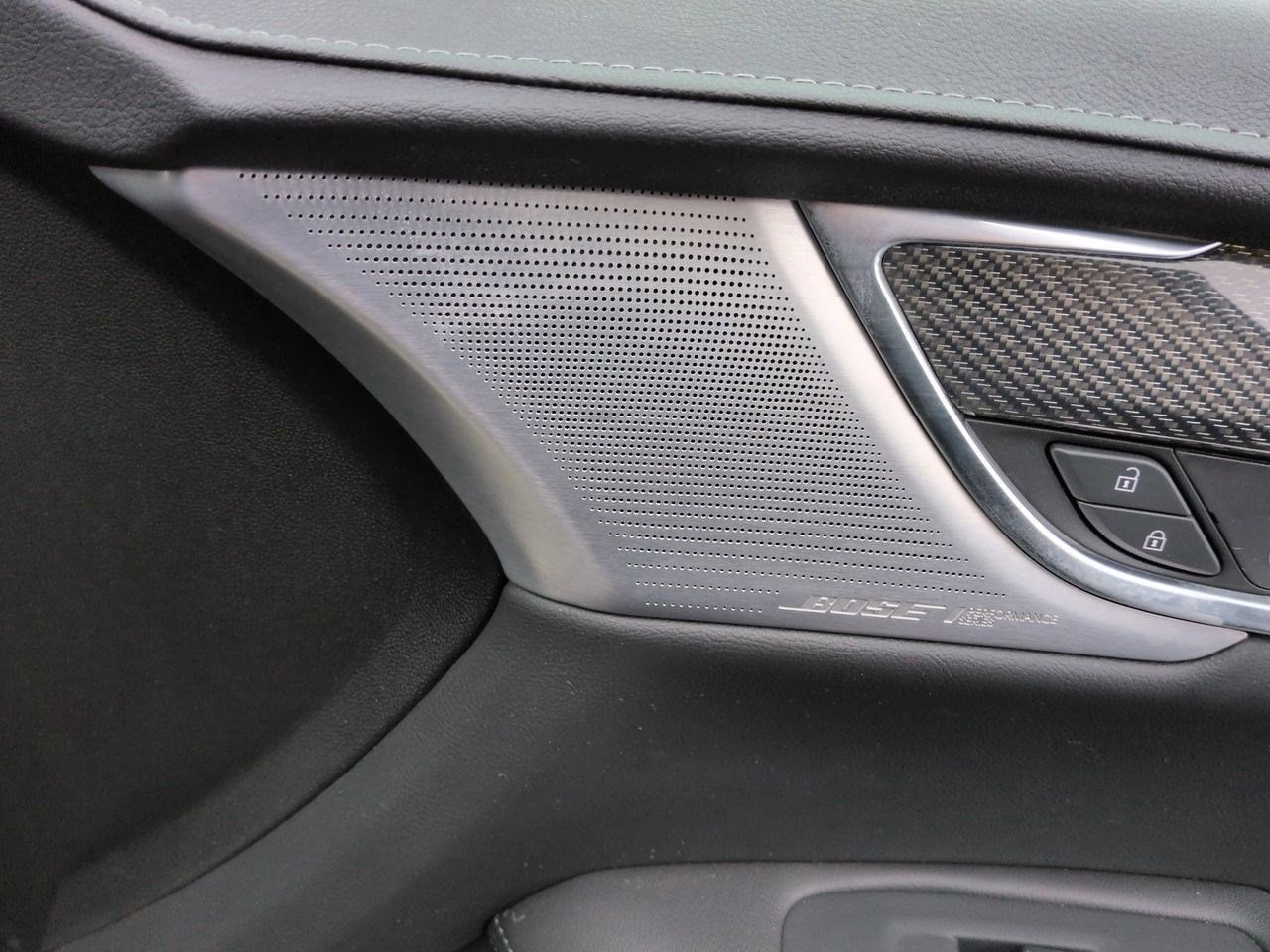 Thumbnail: 2023 Cadillac XT5 - 32