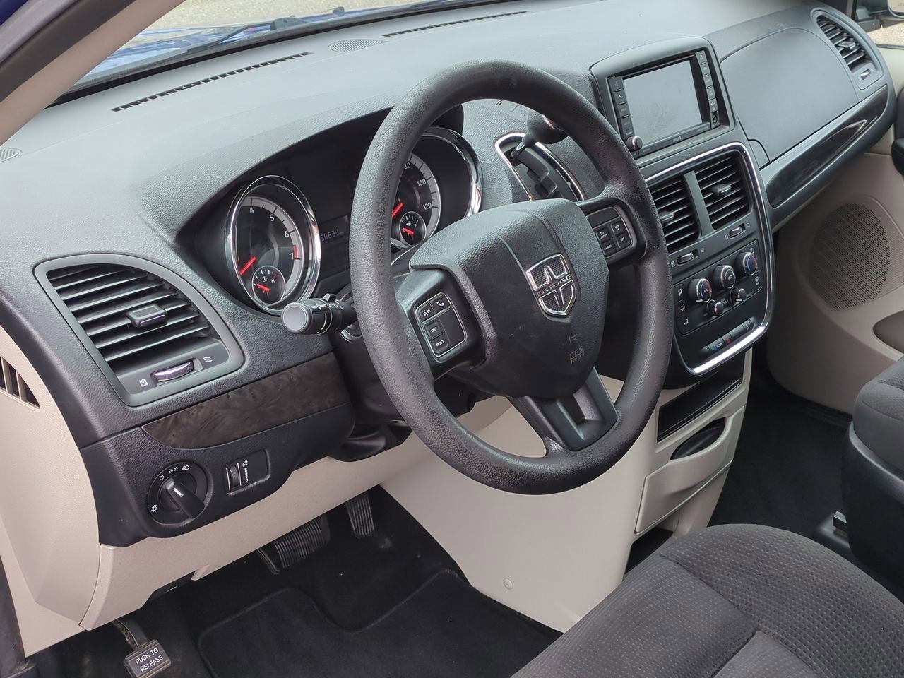 Thumbnail: 2019 Dodge Grand Caravan - 2