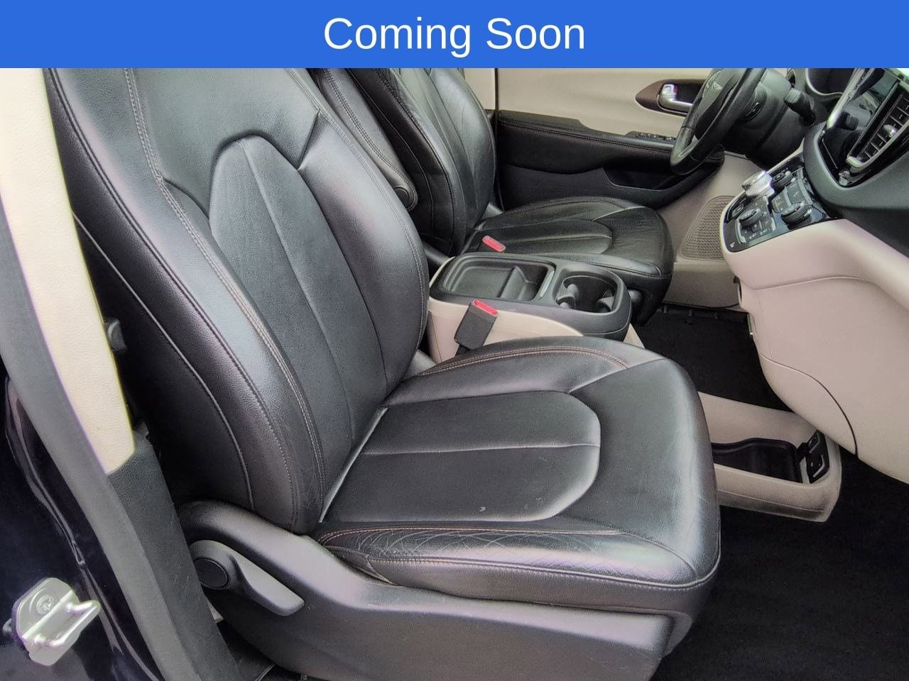 Thumbnail: 2017 Chrysler Pacifica - 22