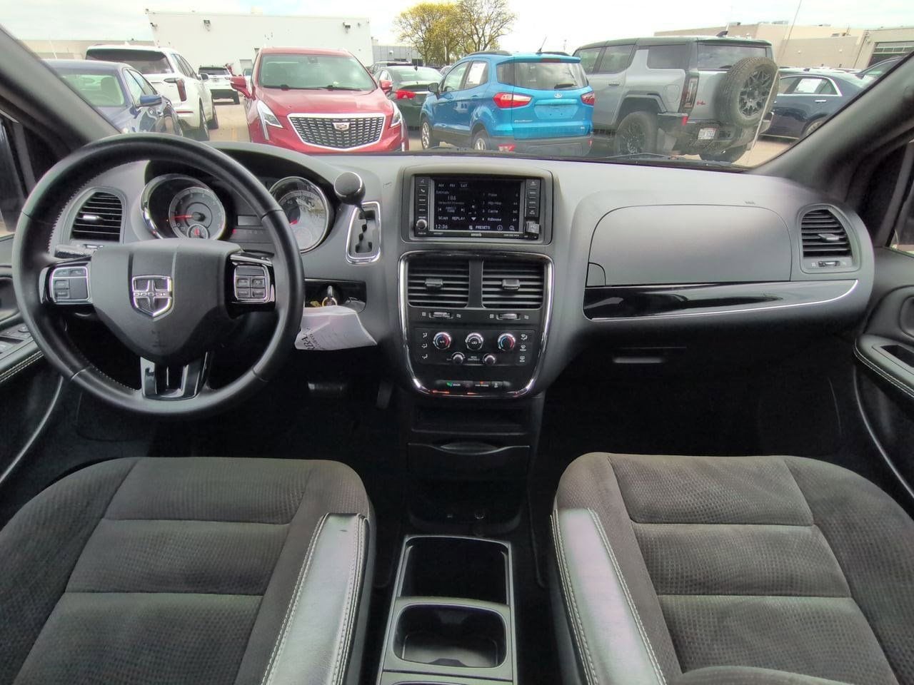Thumbnail: 2019 Dodge Grand Caravan - 14