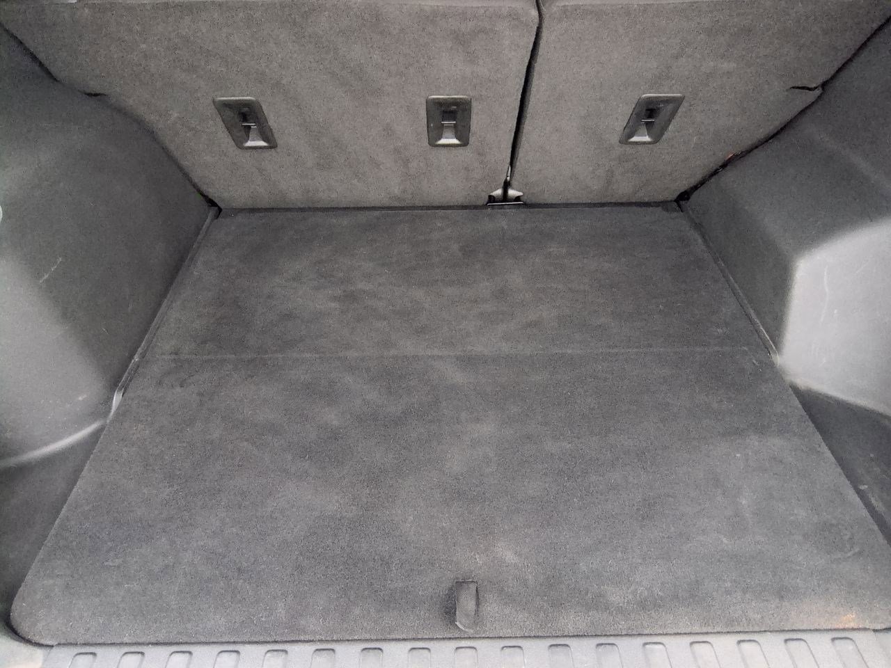 Thumbnail: 2020 Chevrolet Equinox - 32