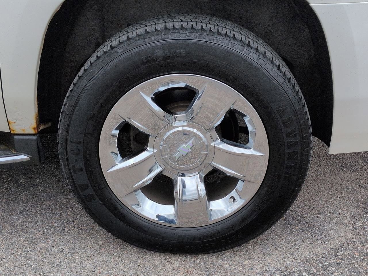 Thumbnail: 2015 Chevrolet Suburban - 13