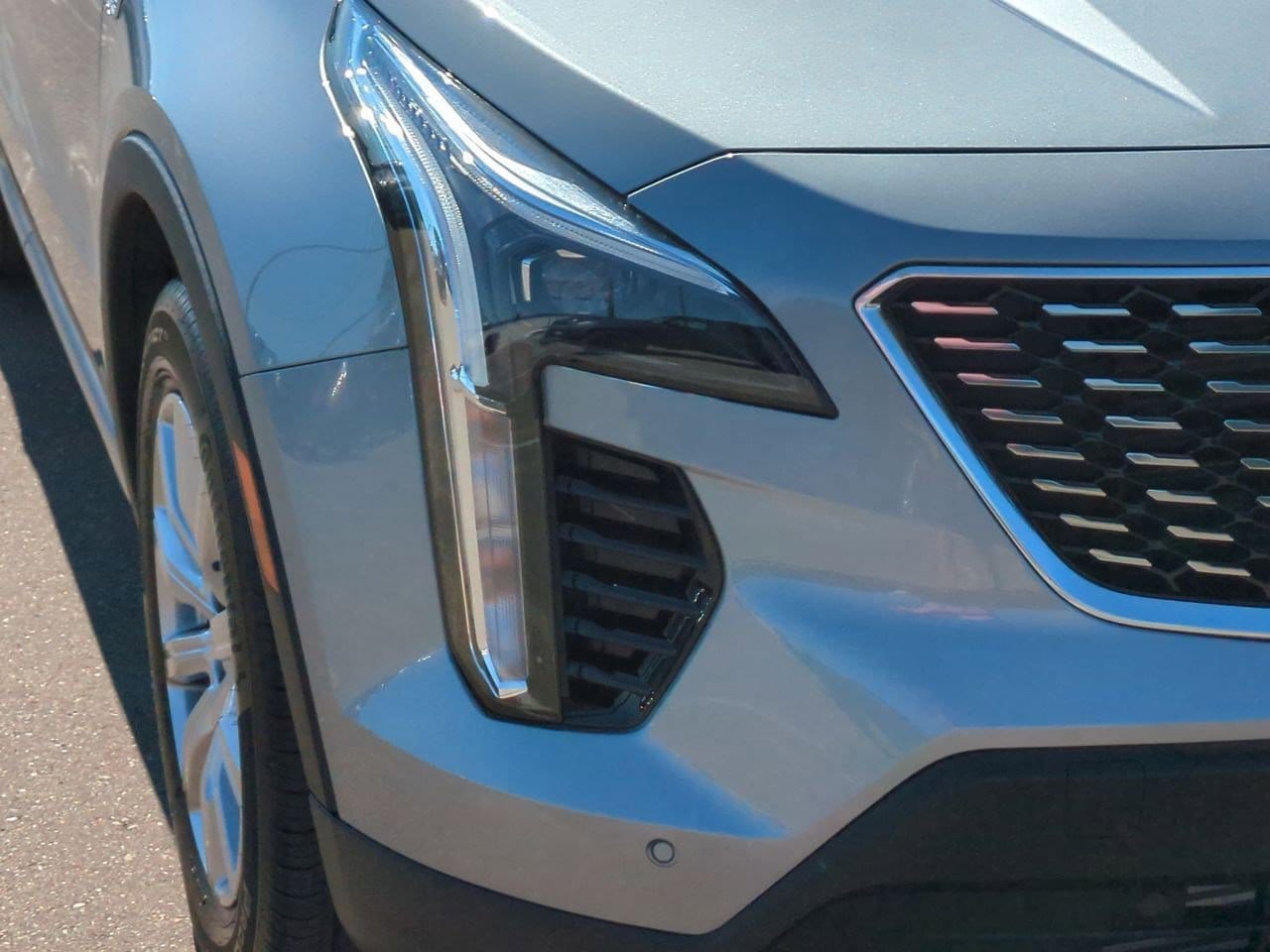 Thumbnail: 2023 Cadillac XT4 - 10