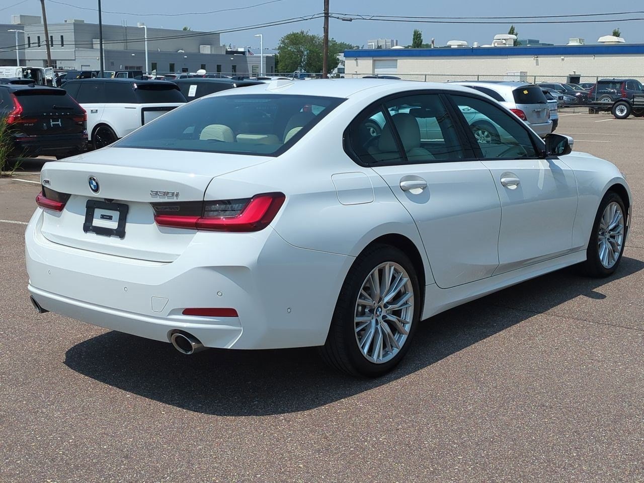 Thumbnail: 2023 BMW 3 Series - 6