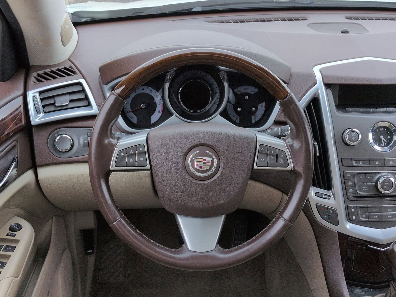 Thumbnail: 2011 Cadillac SRX - 21