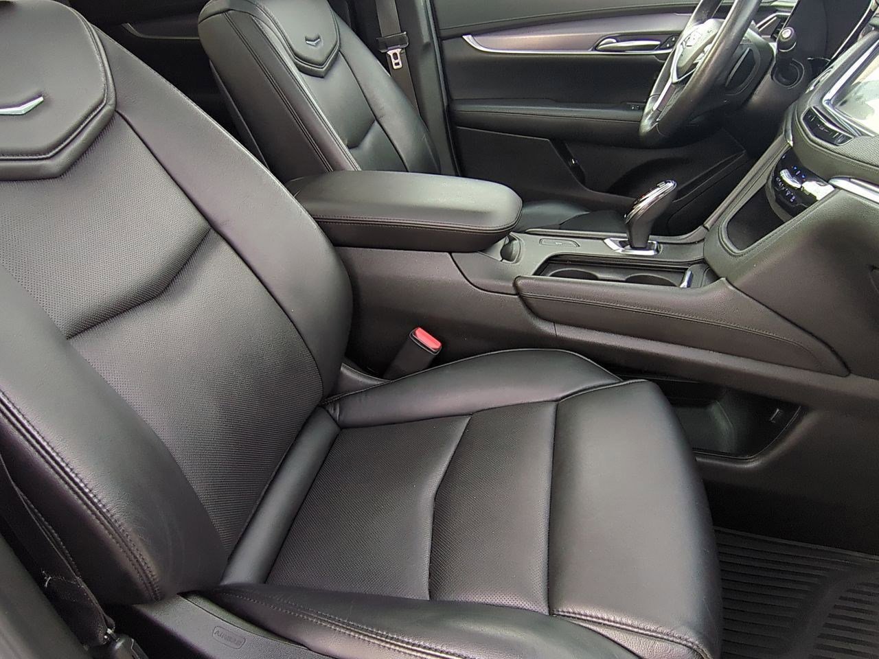 Thumbnail: 2018 Cadillac XT5 - 23