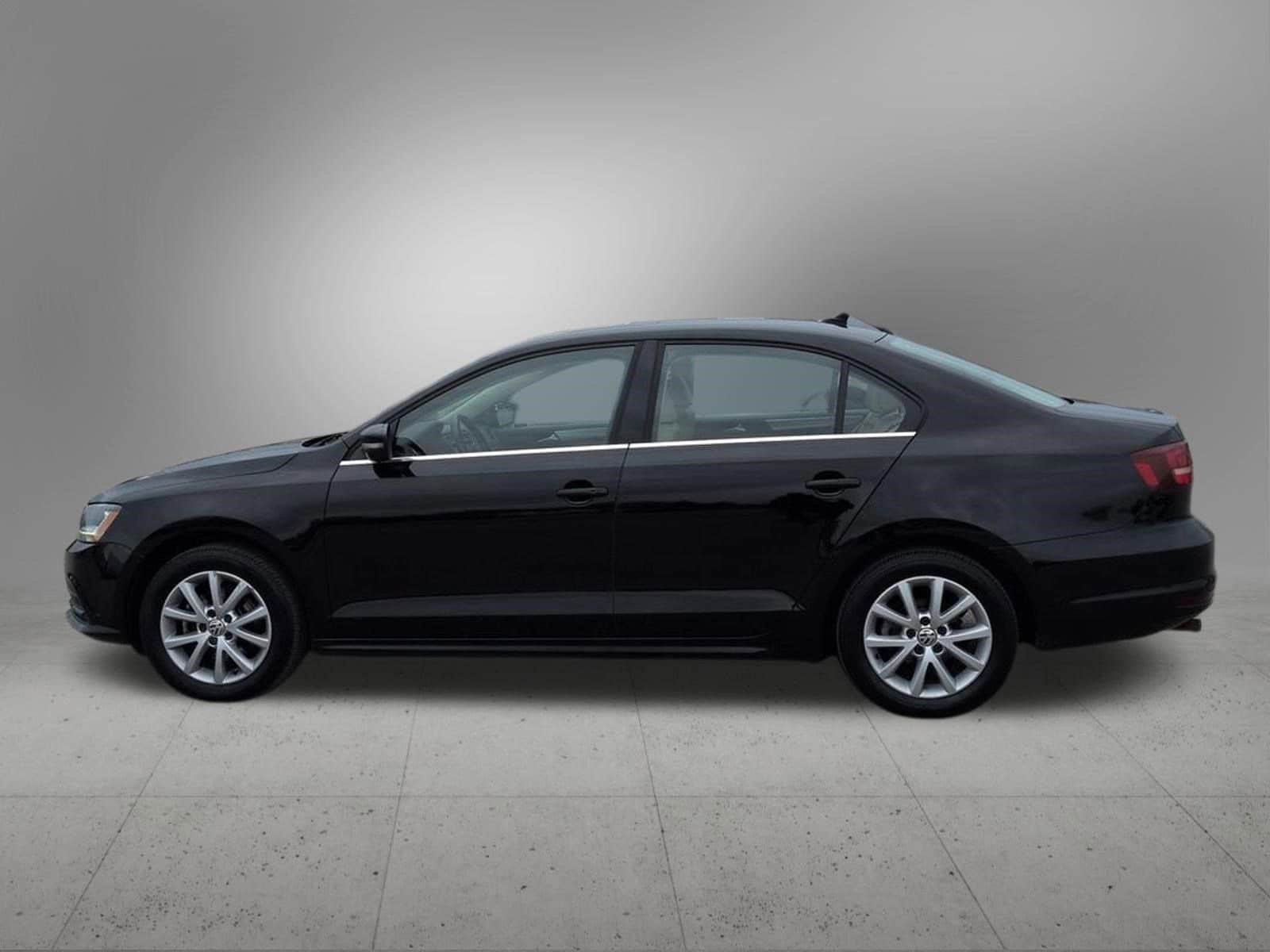 Thumbnail: 2017 Volkswagen Jetta - 3