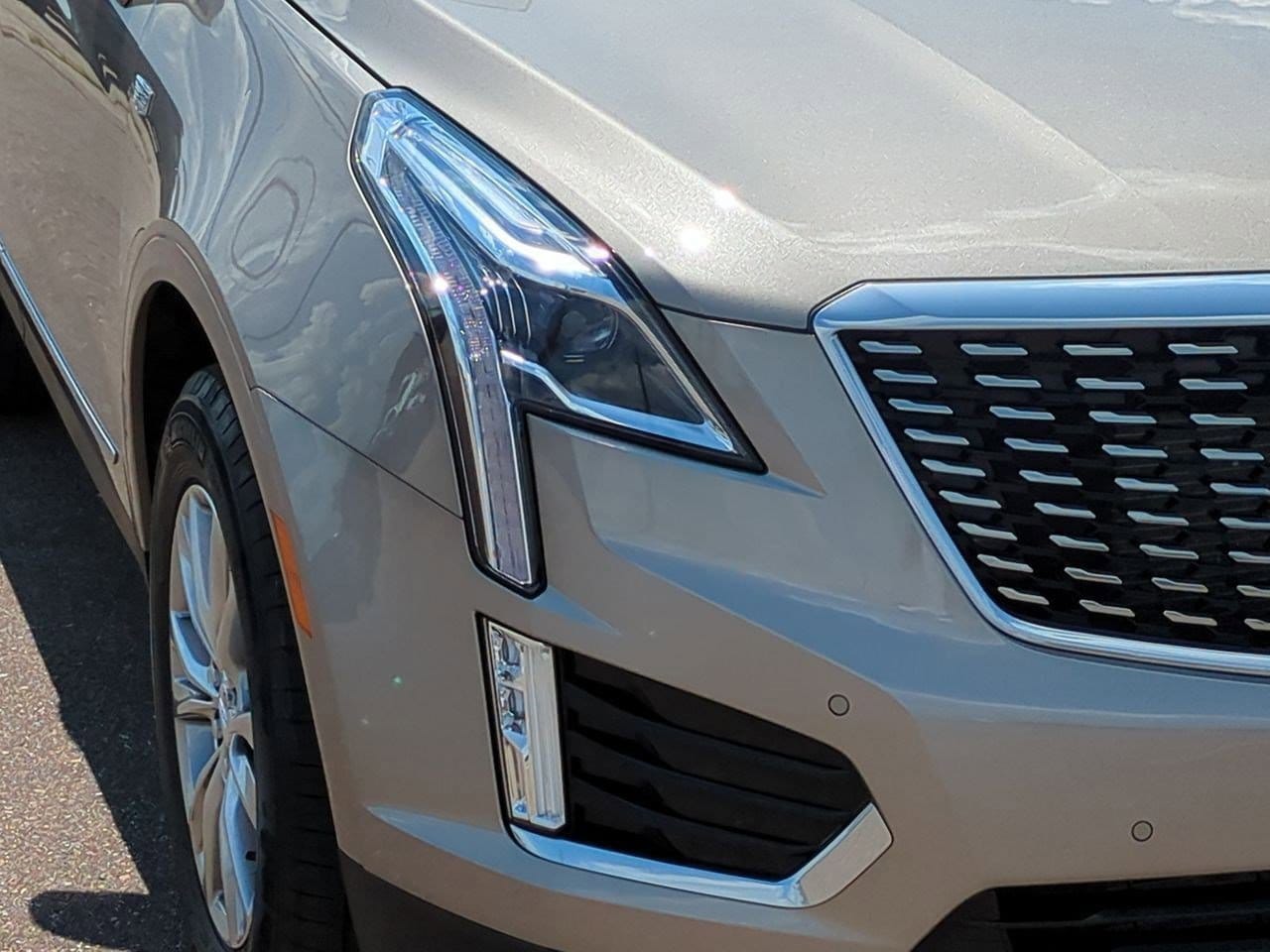 Thumbnail: 2022 Cadillac XT5 - 10