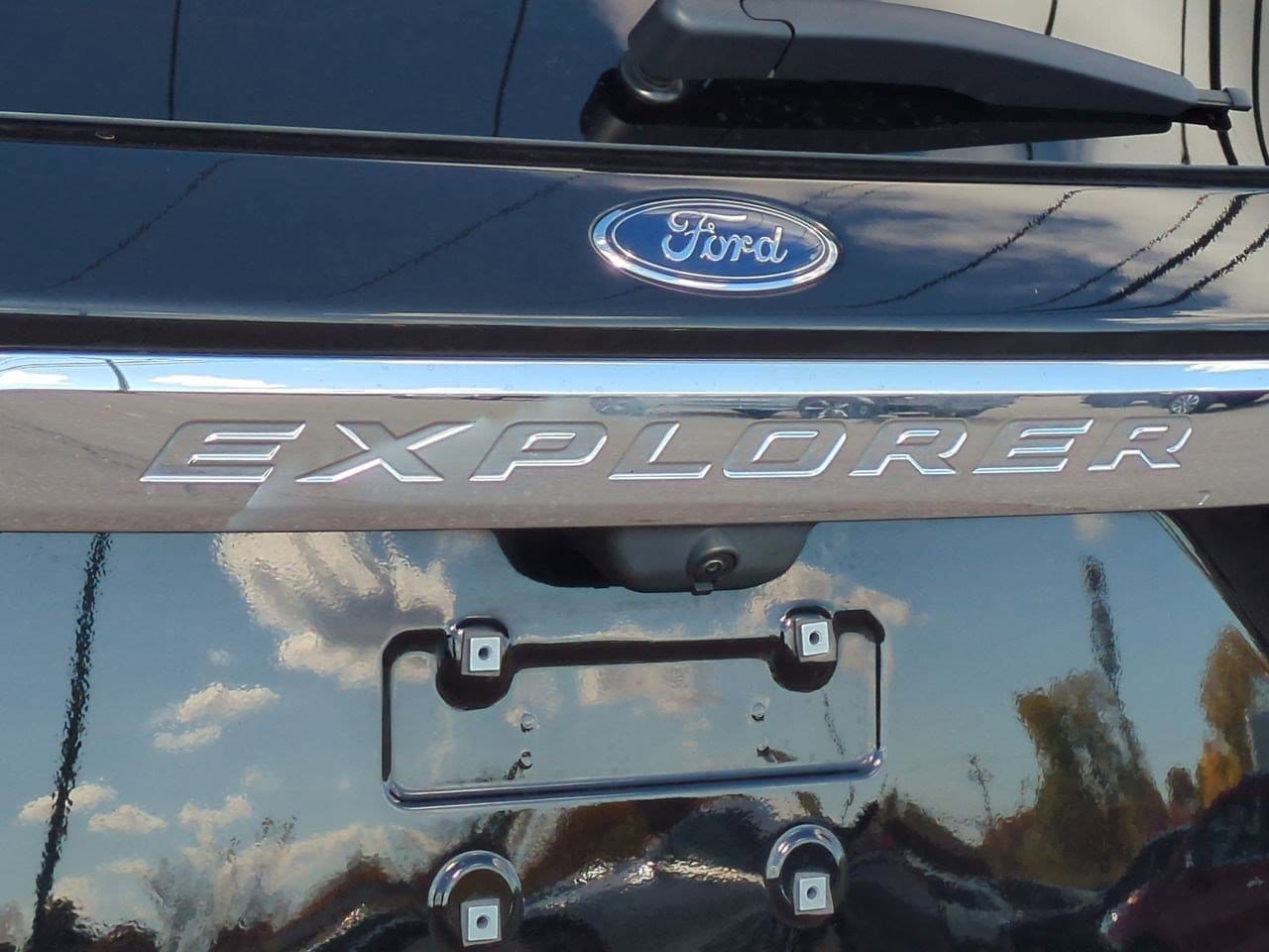 Thumbnail: 2022 Ford Explorer - 12