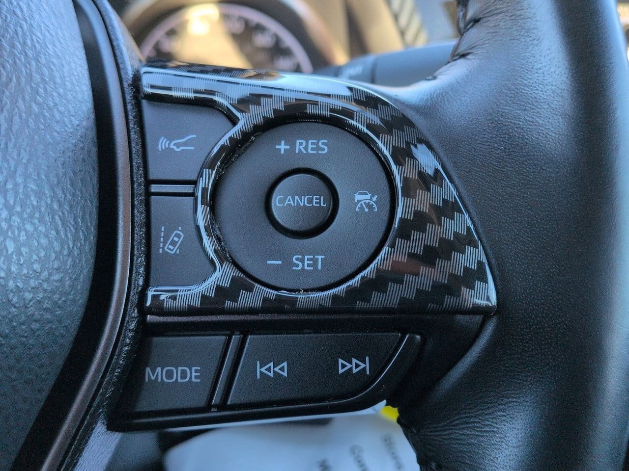 Thumbnail: 2021 Toyota Camry - 23