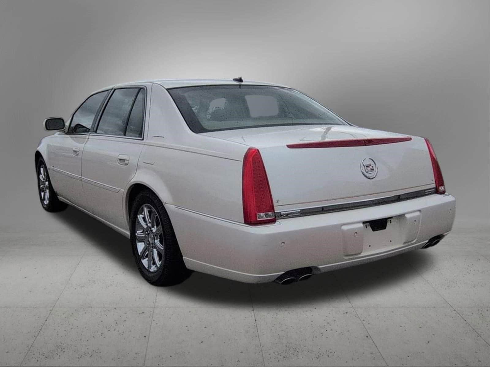 Thumbnail: 2008 Cadillac DTS - 4