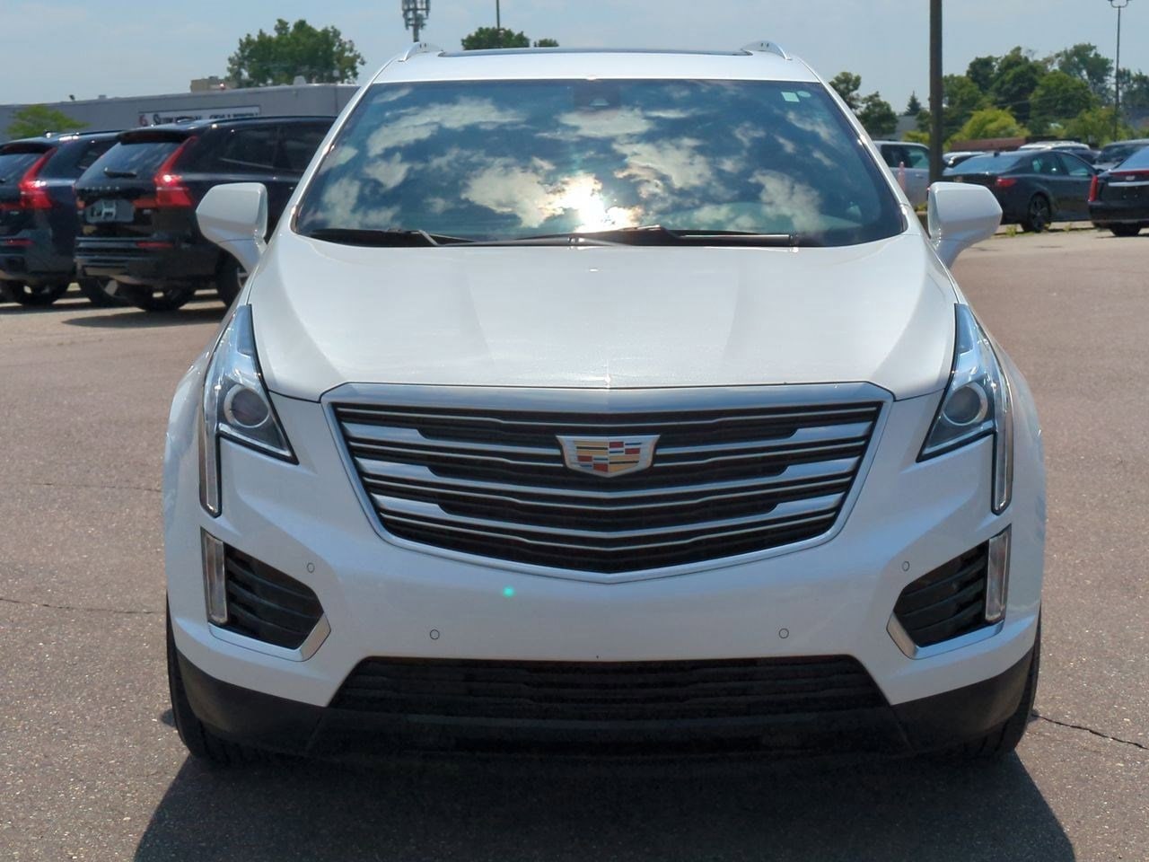 Thumbnail: 2017 Cadillac XT5 - 9