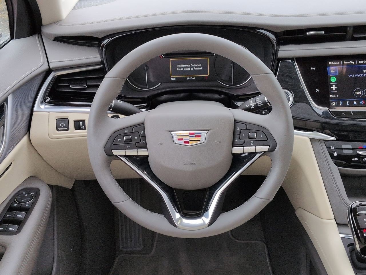 Thumbnail: 2024 Cadillac XT6 - 24