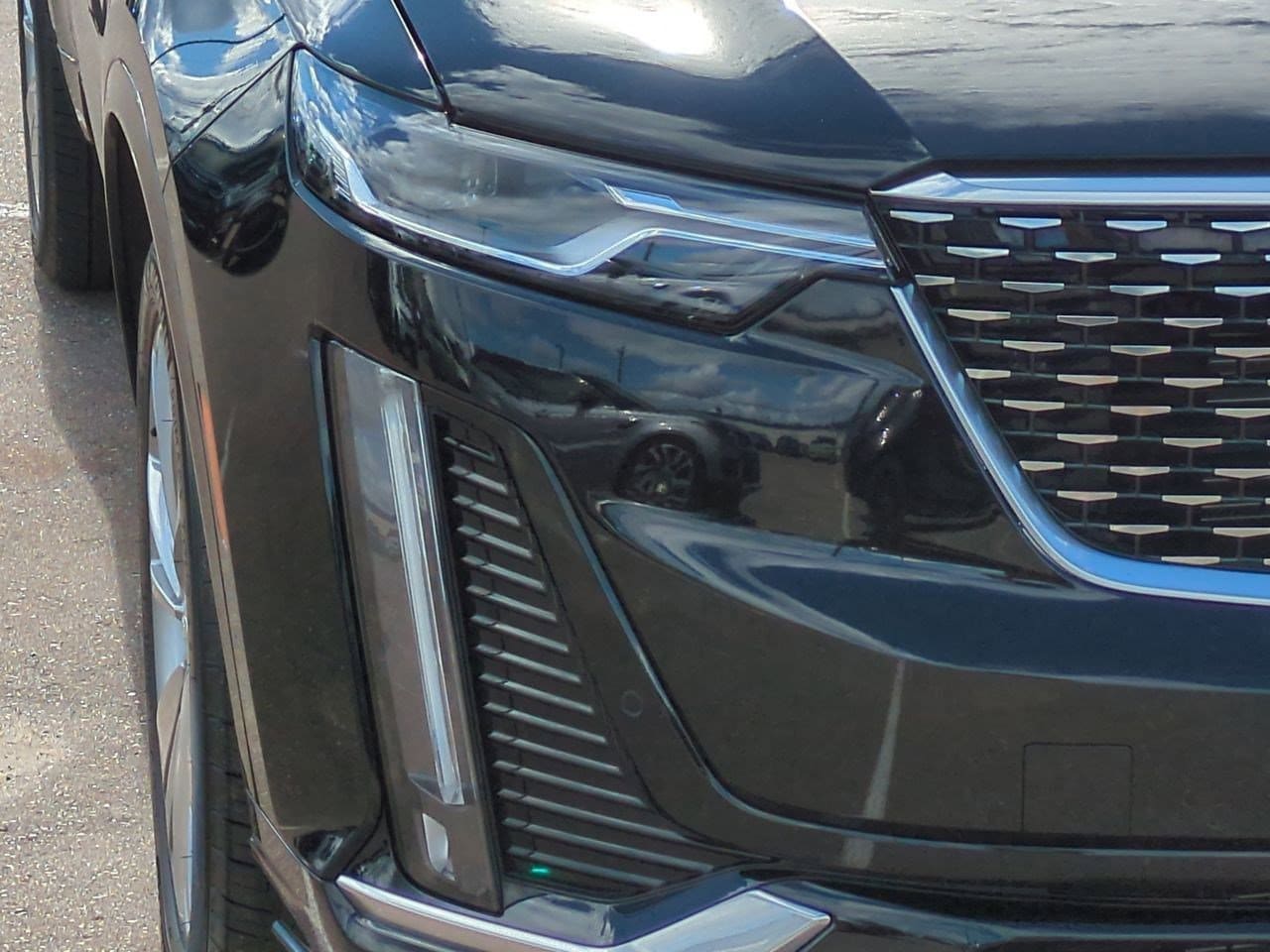 Thumbnail: 2024 Cadillac XT6 - 10