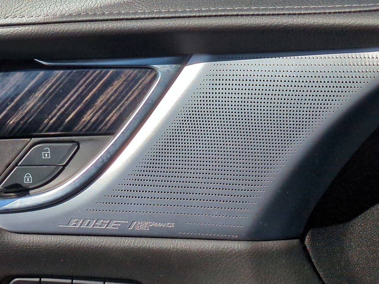 Thumbnail: 2025 Cadillac XT6 - 31