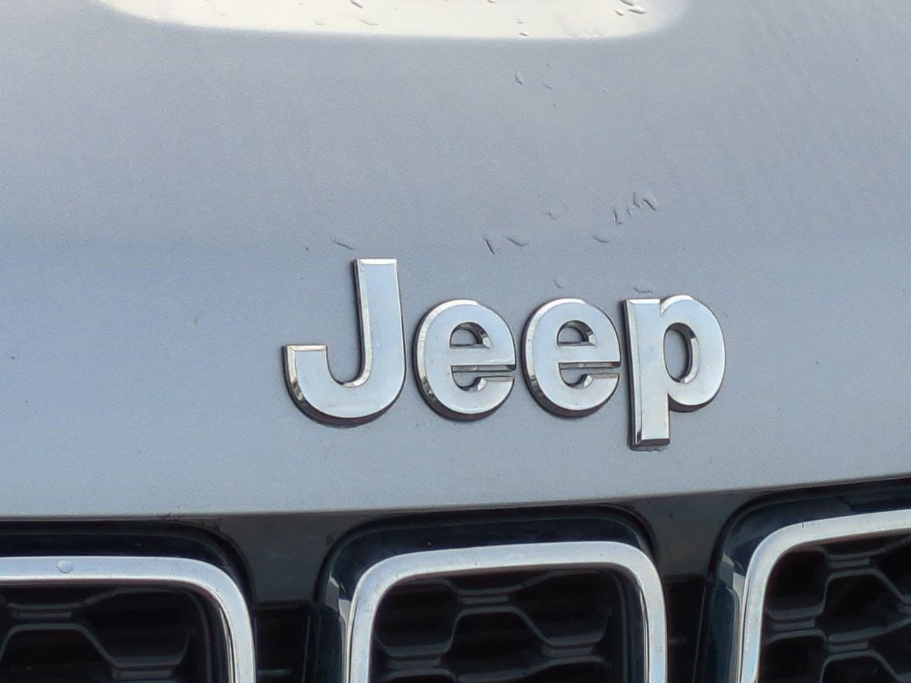 Thumbnail: 2020 Jeep Grand Cherokee - 11