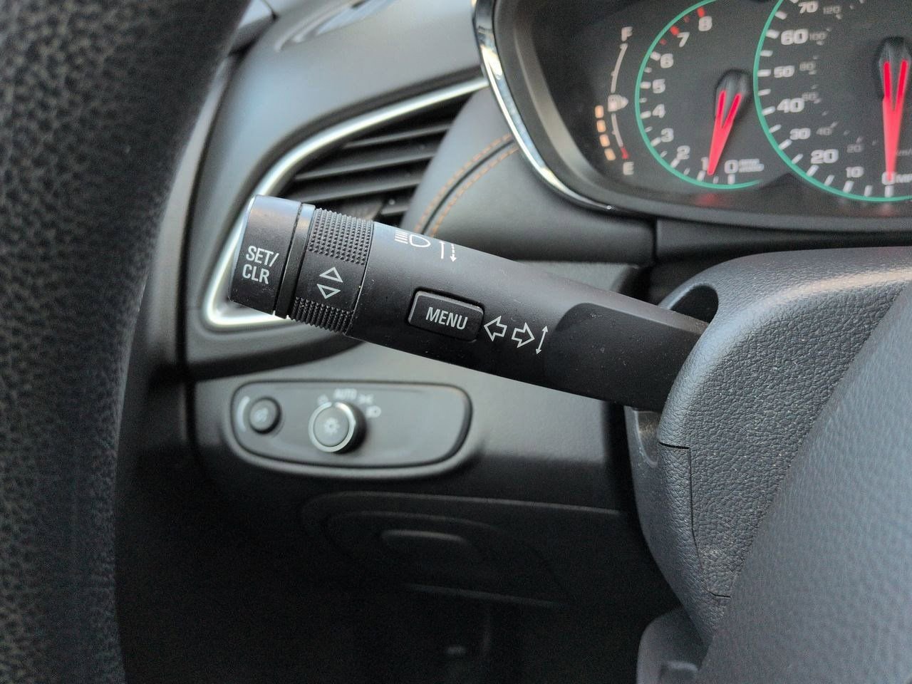 Thumbnail: 2021 Chevrolet Trax - 26