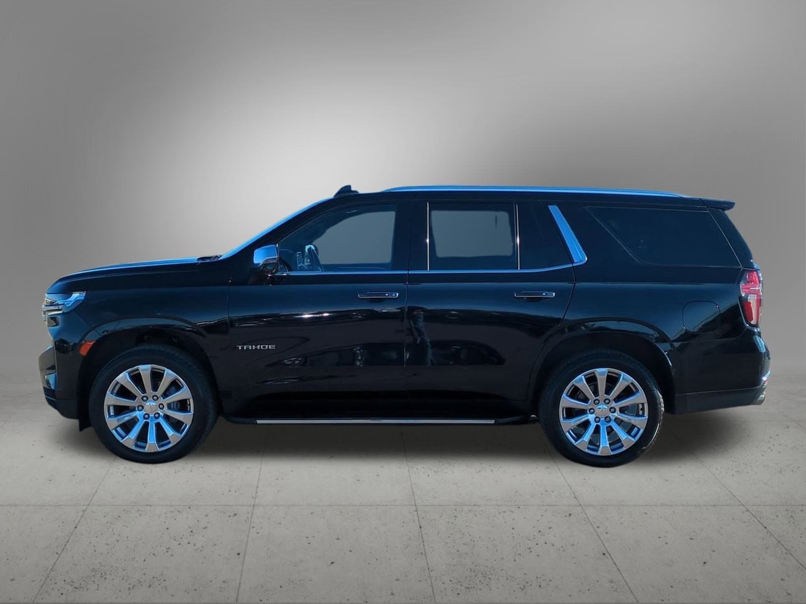 Thumbnail: 2021 Chevrolet Tahoe - 3