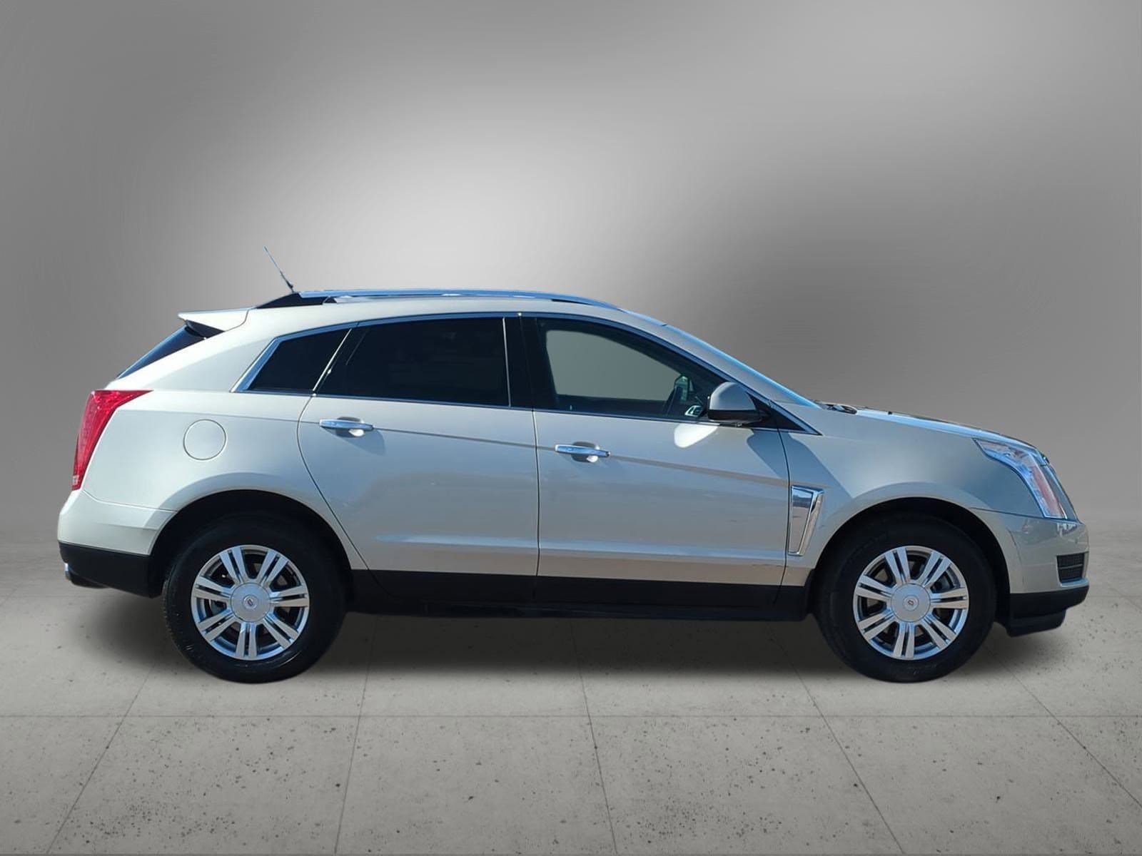 Thumbnail: 2013 Cadillac SRX - 7
