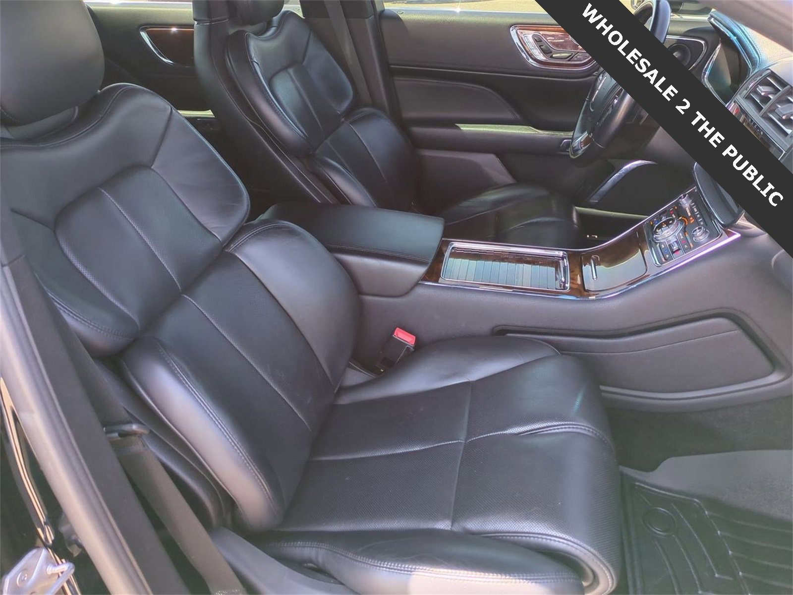 Thumbnail: 2018 Lincoln Continental - 22