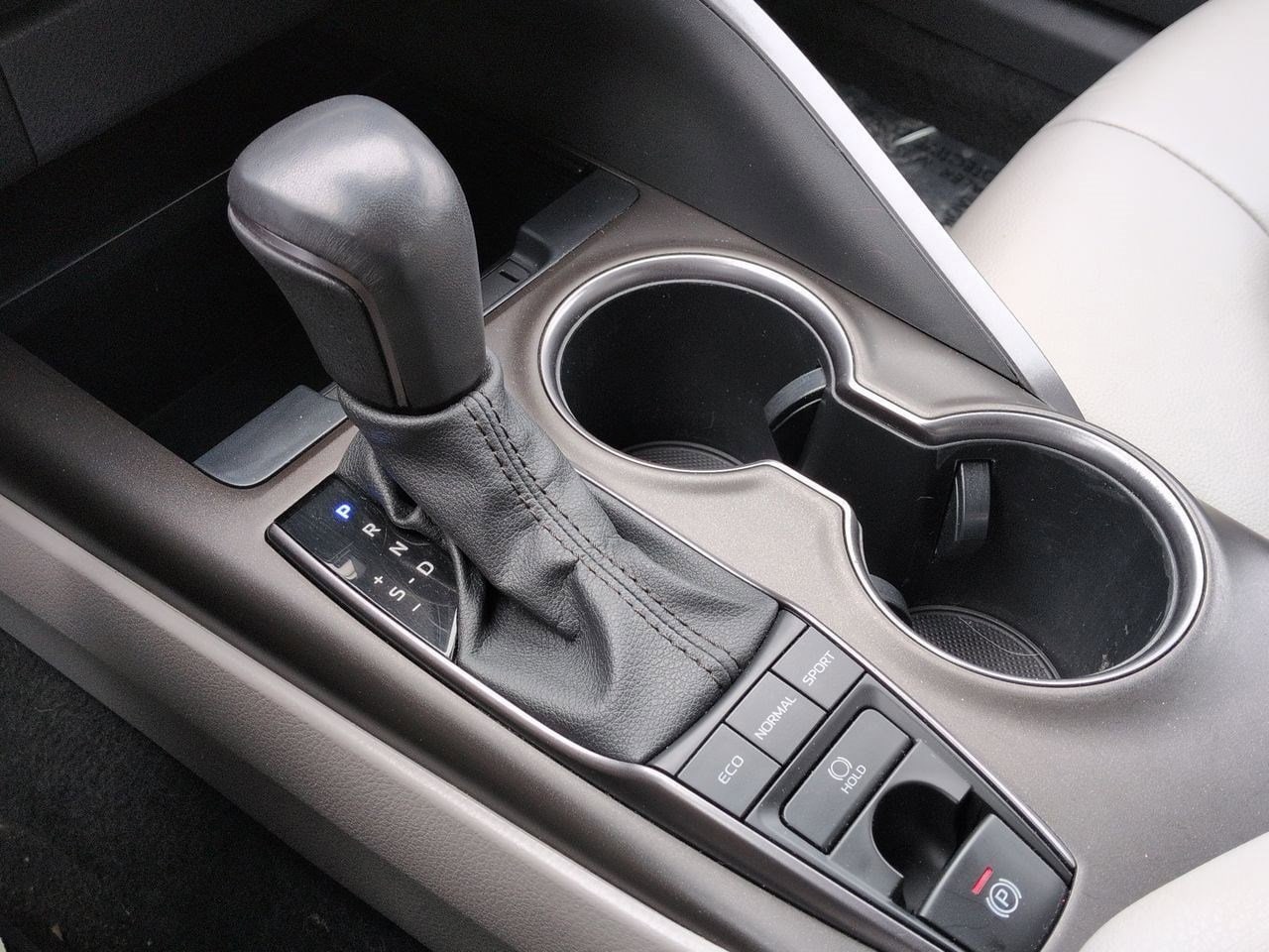 Thumbnail: 2023 Toyota Camry - 30